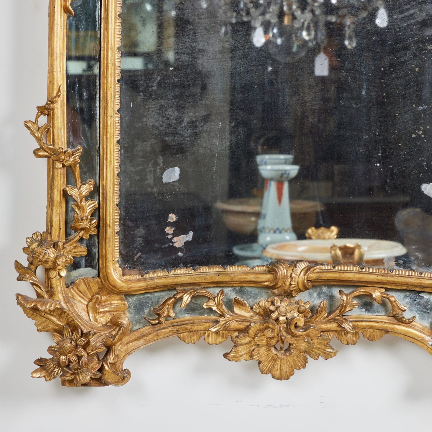 Elegant Gilded Mirror