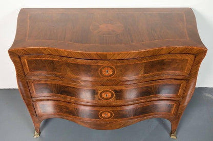 Early 19th Century, Italian, Serpentine Commode