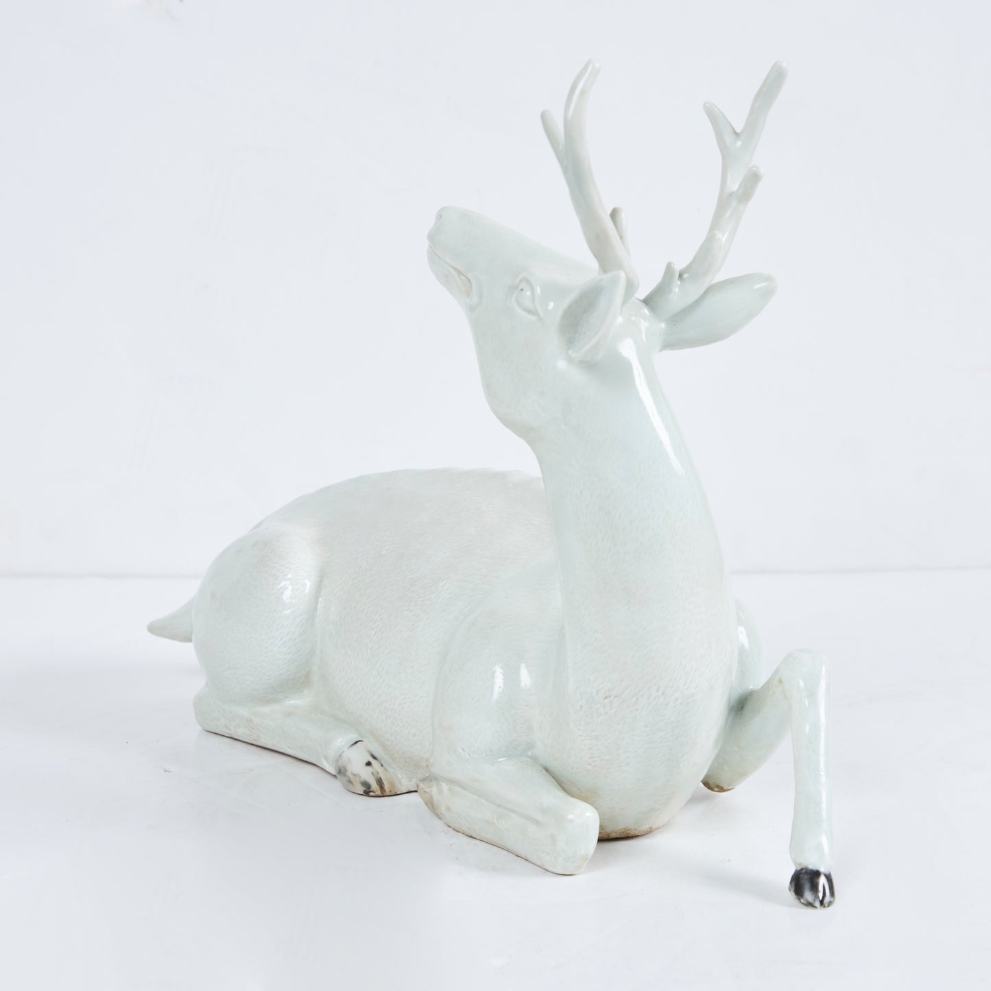 Blanc de Chine Deer