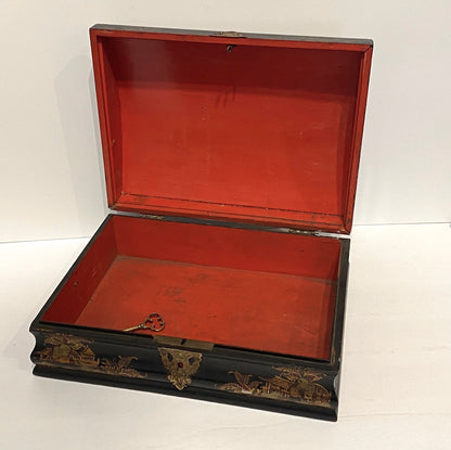 Chinoiserie Lacquered Wig Box